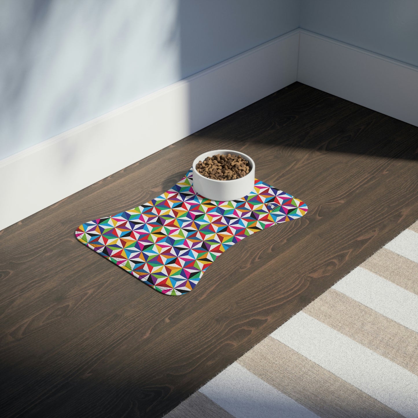 Geodesic Pet Feeding Mat